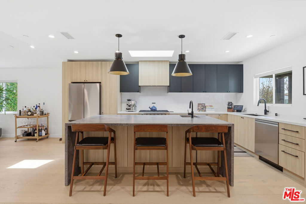 MLS #26897693 image #3