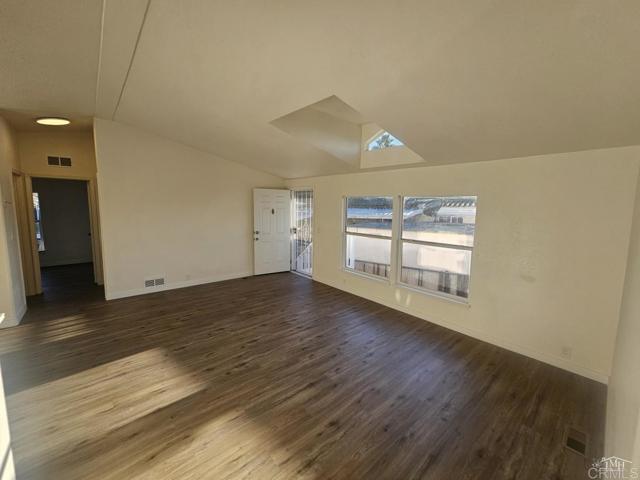 Image 8 of 23 For 10767 Jamacha Blvd  108