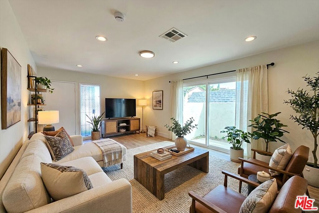 126 Casuda Canyon Drive #D