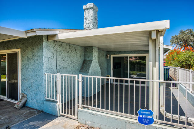 43726 Virginia Avenue, Palm Desert CA: https://media.crmls.org/mediaz/e53641ea-da0f-4b30-8b36-9a3b5a1b9bf5.jpg