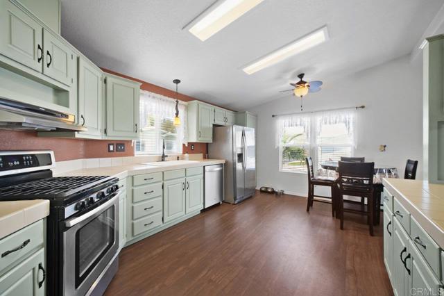 Home for Sale in Lakeside