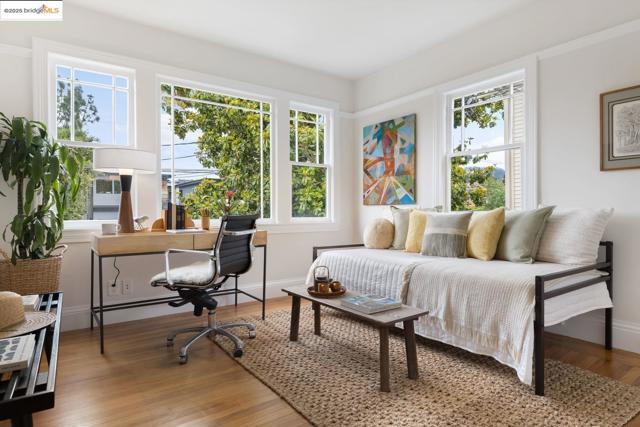 1814 Carleton ST, Berkeley CA: https://media.crmls.org/mediaz/e5371841-6824-4f74-a1d7-e0f453b096be.jpg