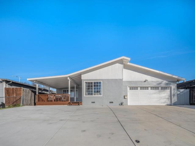 100 Beacon Drive, Milpitas CA: https://media.crmls.org/mediaz/e5376f48-421d-4ece-a78b-36e7cdb819f3.jpg
