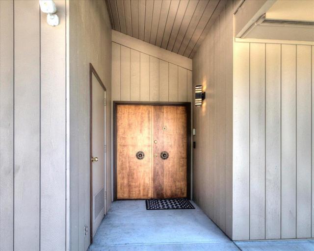 11260 Canyon Drive, San Jose CA: https://media.crmls.org/mediaz/e5378024-6398-42eb-88c5-e67a3b4eda27.jpg