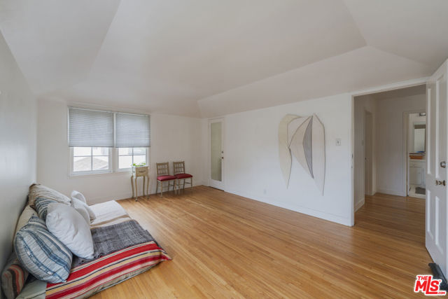 3916 Hepburn Avenue, Los Angeles CA: https://media.crmls.org/mediaz/e53838d0-edf9-484f-bd98-a3f2e7c618a1.jpg