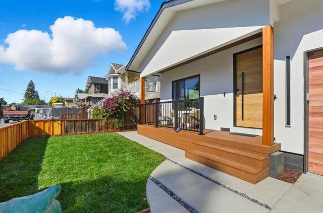 55 Orchard Avenue, Redwood City CA: https://media.crmls.org/mediaz/e5391e21-caa5-4964-9306-3a3dd8b77da5.jpg