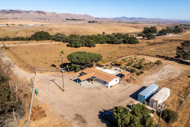 840 S Oak Glen Avenue, Nipomo CA: https://media.crmls.org/mediaz/e539af9d-2b3c-4bac-929d-e28530a3a2c7.jpg