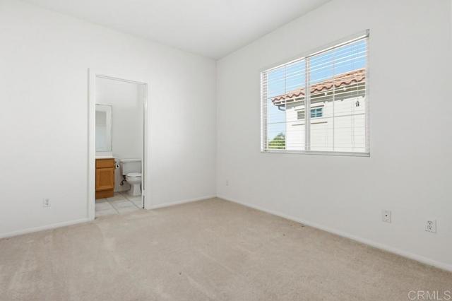 Detail Gallery Image 25 of 37 For 4002 Craven Rd #4,  Oceanside,  CA 92057 - 3 Beds | 2/1 Baths