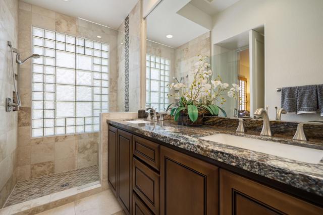 945 Hawk Hill Trail, Palm Desert CA: https://media.crmls.org/mediaz/e539c7f4-06ba-4ee4-847b-1976f246c602.jpg