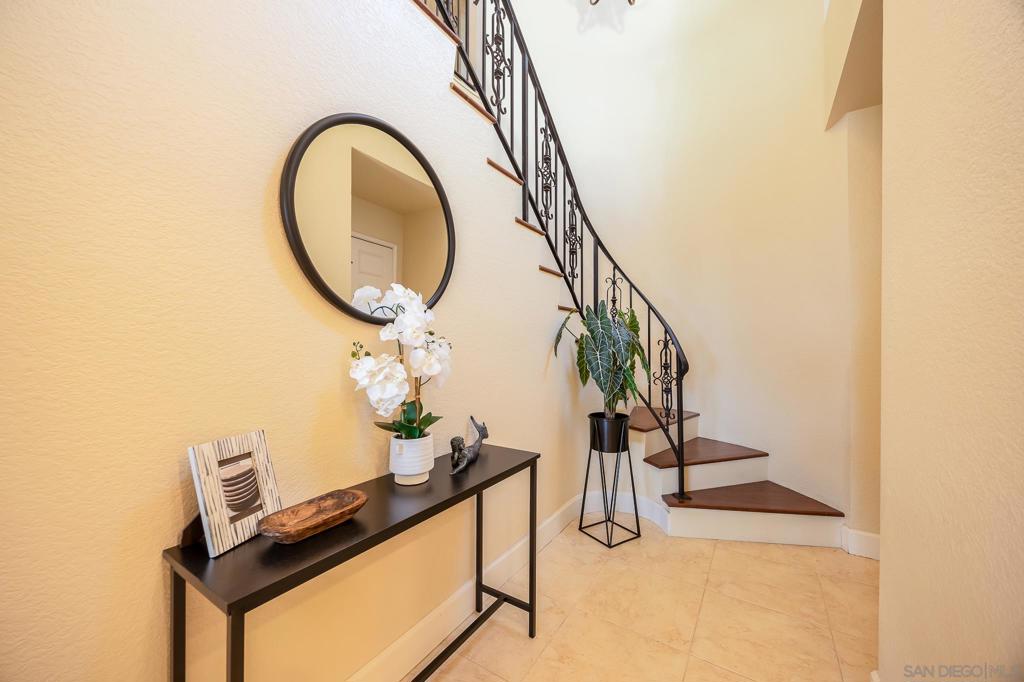 MLS #250036351SD img 12