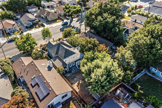 624 N 17Th St, San Jose CA: https://media.crmls.org/mediaz/e53b0ce9-37b9-44a8-9453-7b7318882487.jpg