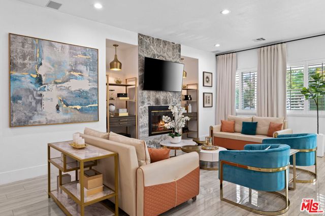 1083 E Circulo San Sorrento Road, Palm Springs CA: https://media.crmls.org/mediaz/e53b2ccc-e26e-45f1-ad42-ce6a7e1ba114.jpg