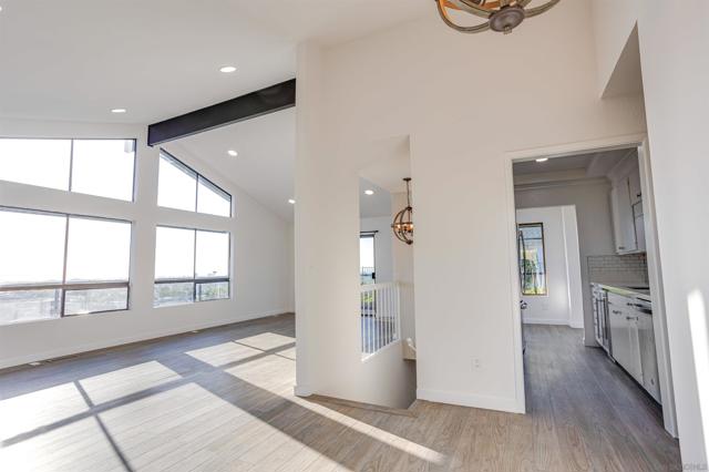 752 Monserate Ave, Chula Vista CA: https://media.crmls.org/mediaz/e53bdd26-9643-4733-9856-0b4a8361385b.jpg