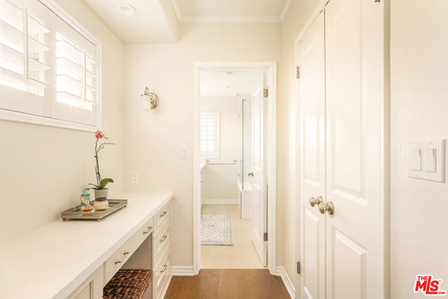 678 Loring Avenue, Los Angeles CA: https://media.crmls.org/mediaz/e53c016a-9802-4817-8af8-880a54034f39.jpg