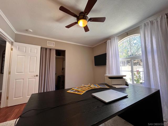 4275 Crestview, La Mesa CA: https://media.crmls.org/mediaz/e53c1a04-5e3a-48b6-be3f-2a95e39116d3.jpg
