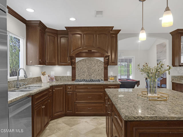 3000 Starling Avenue, Thousand Oaks CA: https://media.crmls.org/mediaz/e53c6714-4505-4049-81c6-2d26015e5d28.jpg