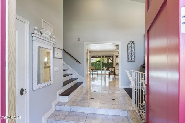 2910 Bear River Circle, Westlake Village CA: https://media.crmls.org/mediaz/e53c8c20-95e8-4f49-bdd2-c3528090516b.jpg