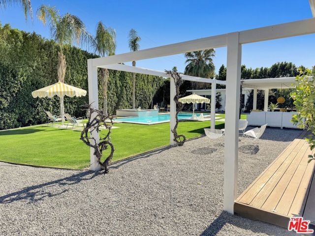 2235 E Paseo Gracia, Palm Springs CA: https://media.crmls.org/mediaz/e53cc029-7931-49eb-8ee7-ca31bda4efd8.jpg