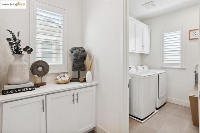2712 Via Vicenza, San Ramon CA: https://media.crmls.org/mediaz/e53cdb2b-7048-4ff5-8897-b4a86cb4d1b5.jpg