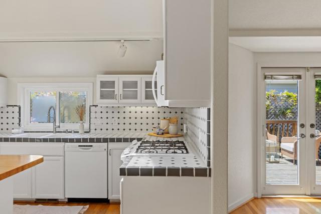 315 Granite Street, Pacific Grove CA: https://media.crmls.org/mediaz/e53d47c2-610b-48a5-810d-08b12ea2f4d2.jpg