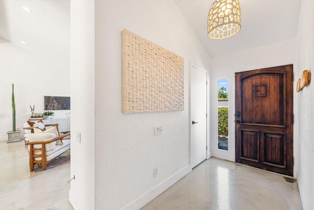 1055 E Louise Drive, Palm Springs, CA 92262