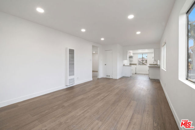1346 E 83rd Street, Los Angeles CA: https://media.crmls.org/mediaz/e53eba77-e9f2-4e1b-9eb4-f6fef3f7c5f8.jpg