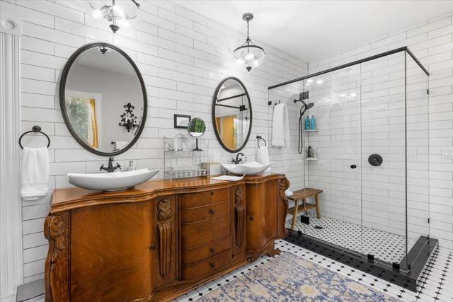 223 N Oregon Street, Yreka CA: https://media.crmls.org/mediaz/e53f524f-dfb7-4889-ad39-ab00d7d22e42.jpg