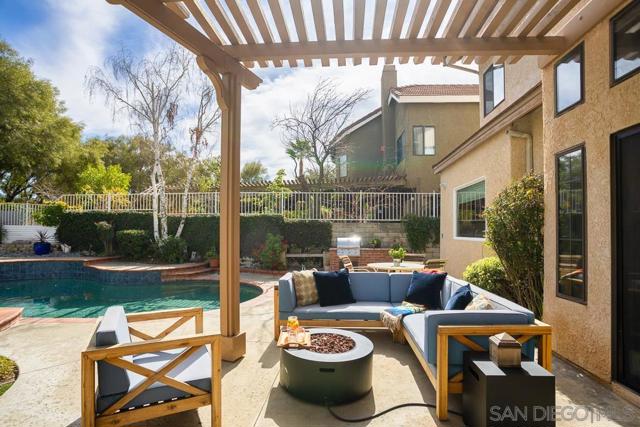 25314 Keats Ln, Stevenson Ranch CA: https://media.crmls.org/mediaz/e53f869b-7d3f-454a-8550-98cecd52fb08.jpg