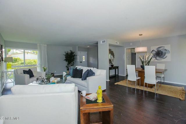 5500 Blanco Avenue, Woodland Hills CA: https://media.crmls.org/mediaz/e53ff828-b826-4082-a0d0-479f3c49608e.jpg