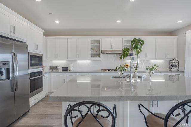 2964 Hayloft Place, Escondido CA: https://media.crmls.org/mediaz/e5409326-1fec-4642-b590-8e4831641072.jpg