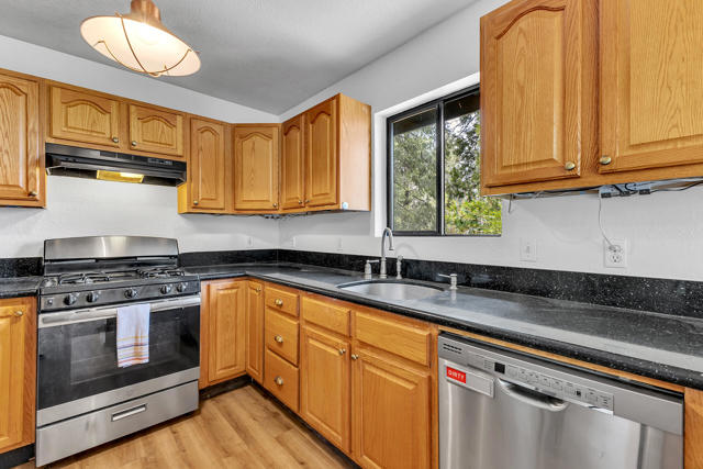 53962 Marian View Drive, Idyllwild CA: https://media.crmls.org/mediaz/e5412a53-f2b1-4b7f-93c8-c56f6b8c3d1a.jpg