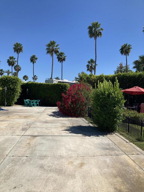 69411 Ramon Road, Cathedral City CA: https://media.crmls.org/mediaz/e542f09c-5a13-48b2-a904-969a73eb4f06.jpg