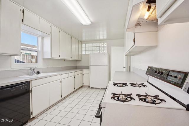 Detail Gallery Image 12 of 33 For 3415 188th St, Torrance,  CA 90504 - 3 Beds | 2 Baths