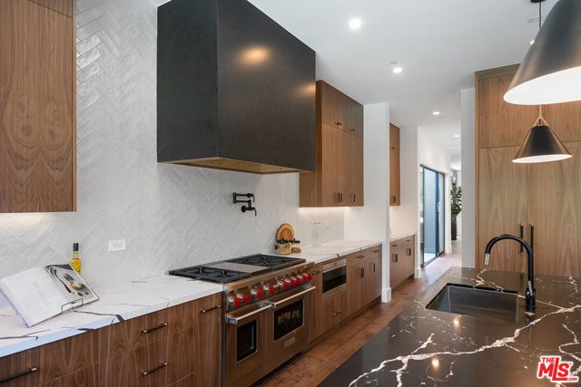 8025 Stewart Avenue, Los Angeles CA: https://media.crmls.org/mediaz/e543b7b2-0606-41f0-83d9-9aa86b407b73.jpg