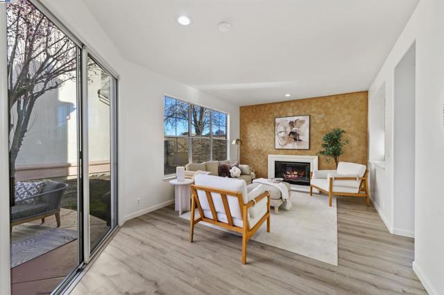 2909 Moreno Ave, Pleasanton CA: https://media.crmls.org/mediaz/e544080e-a76e-47d9-b8b7-3c438e8f1b60.jpg