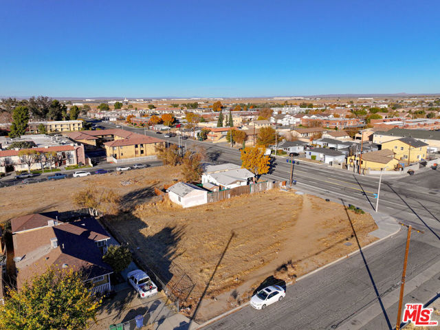 Image 16 of 40 For 38543 10th Street