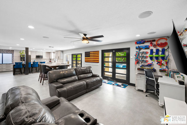 28220 Horizon Road, Cathedral City CA: https://media.crmls.org/mediaz/e544f1f2-90e5-4854-a810-53277fdd5a54.jpg