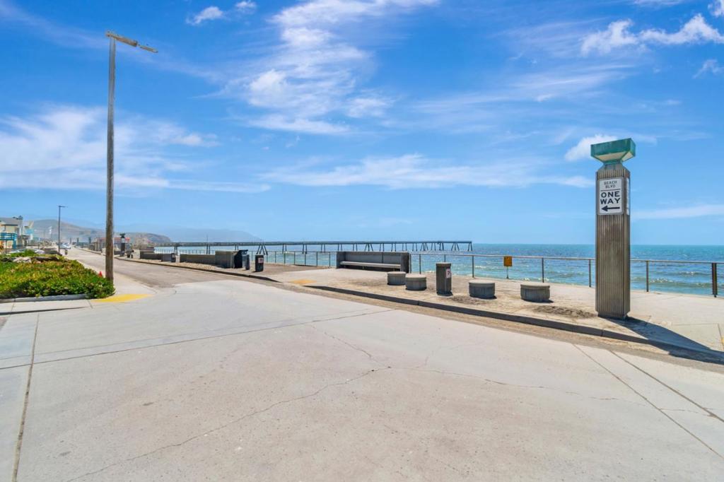 E54511C5 Bfaa 4Edb A140 E32Ef410D7D8 131 Carmel Avenue, Pacifica, Ca 94044 &Lt;Span Style='BackgroundColor:transparent;Padding:0Px;'&Gt; &Lt;Small&Gt; &Lt;I&Gt; &Lt;/I&Gt; &Lt;/Small&Gt;&Lt;/Span&Gt;