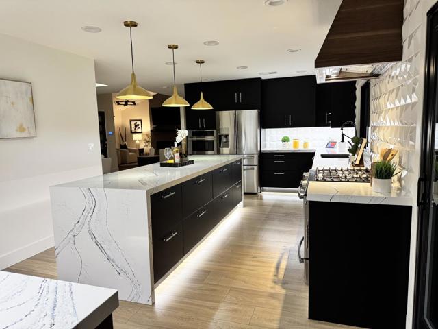 1588 Calle De Stuarda, San Jose CA: https://media.crmls.org/mediaz/e54559cc-56ac-4c44-a9c1-dadf56b78f3b.jpg