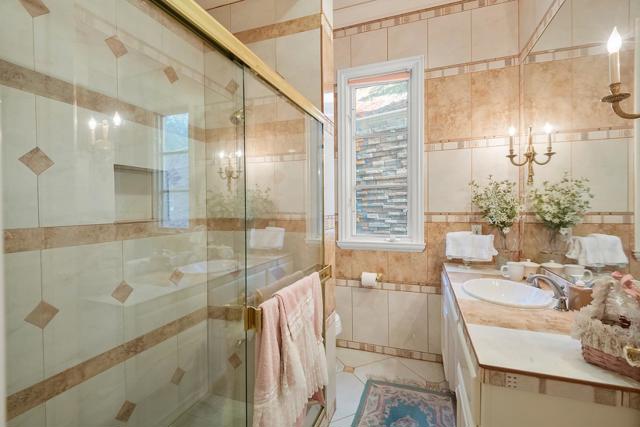 16840 Cypress Way, Los Gatos CA: https://media.crmls.org/mediaz/e54579e8-e67f-4e96-ba8c-8f7e03d5b089.jpg
