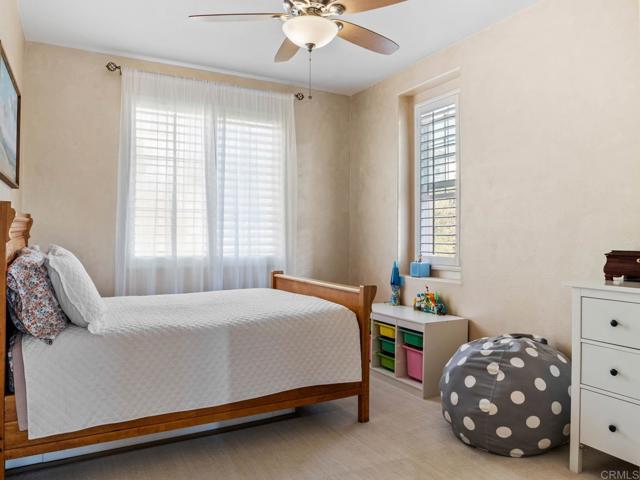 1176 Parkview Drive, Oceanside CA: https://media.crmls.org/mediaz/e545dad6-c23c-4b52-92e6-4102b8f61191.jpg