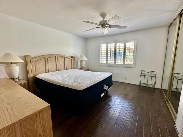 239 Santa Barbara Circle, Palm Desert CA: https://media.crmls.org/mediaz/e545e947-8e21-43b7-80f8-fa6f29a20524.jpg