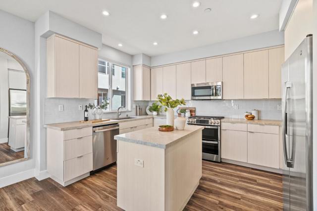 417 Santo Domingo Terrace, Sunnyvale CA: https://media.crmls.org/mediaz/e54657af-0b63-45c3-9cee-2aa5db986f6a.jpg