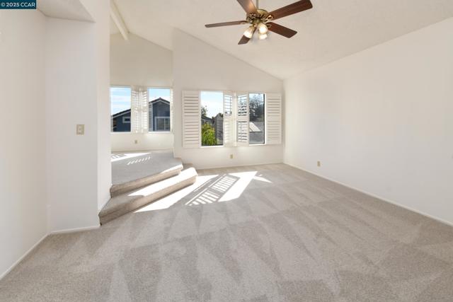 319 Oak Glen Ct, Martinez CA: https://media.crmls.org/mediaz/e546e826-7bae-4c9e-bbd9-b46576ca399e.jpg