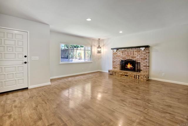 Detail Gallery Image 10 of 39 For 1019 Highland Dr, Vista,  CA 92083 - 3 Beds | 2 Baths