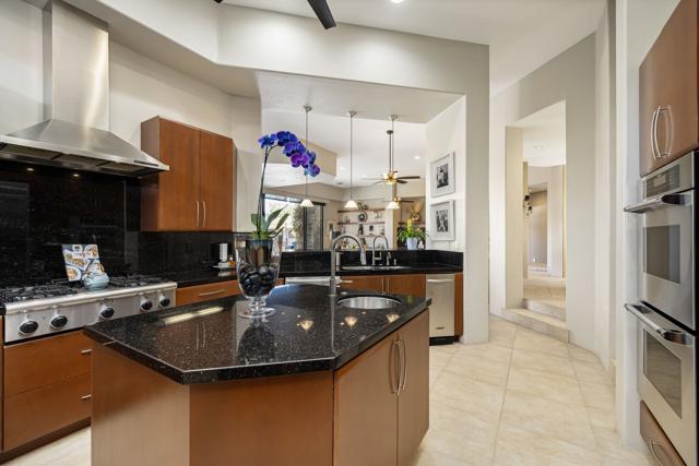 50240 Via Amante, La Quinta CA: https://media.crmls.org/mediaz/e54865d4-4a9d-4ee1-9a41-b9af3663b179.jpg