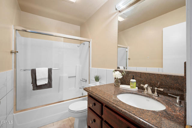 1121 E Wilson Avenue, Glendale CA: https://media.crmls.org/mediaz/e54877c2-d029-460a-a80c-4c9493aa12b5.jpg