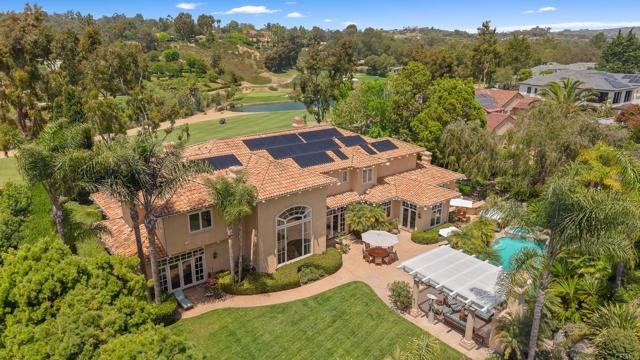 6369 Clubhouse Drive, Rancho Santa Fe CA: https://media.crmls.org/mediaz/e54af365-96a0-4c39-9132-2b6ba6c6edc7.jpg