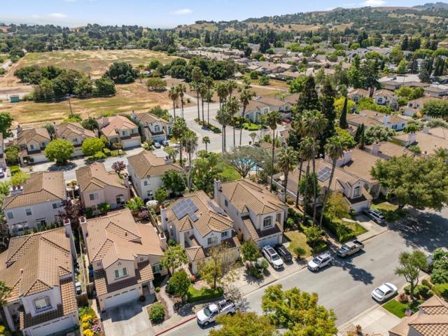 507 Via Sorrento, Morgan Hill CA: https://media.crmls.org/mediaz/e54b05ee-18fa-419c-b114-d96c06b6fbbb.jpg
