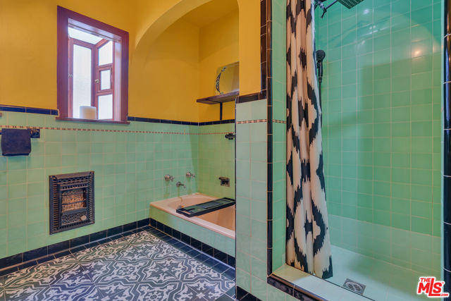 4183 6th Avenue, Los Angeles CA: https://media.crmls.org/mediaz/e54b13e9-349f-4201-b204-b1d4fc37a940.jpg